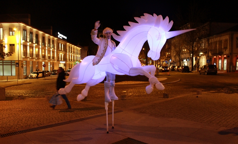 Animação de rua: "Dancing Unicorn"